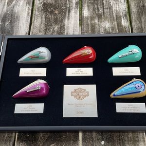 HARLEY-DAVIDSON 2005 Holiday Collectible Tank Set "Tis the Season to Give Tanks"